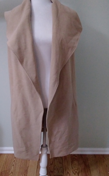 WHBM Open Long Vest - Picture 7 of 7